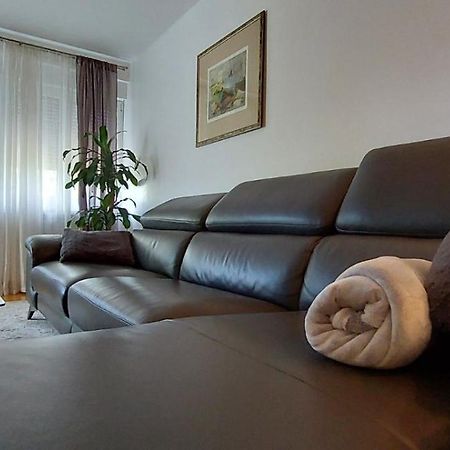 3 Min. Away Apartman Kapronca Kültér fotó