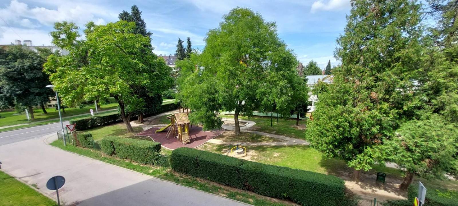 3 Min. Away Apartman Kapronca Kültér fotó