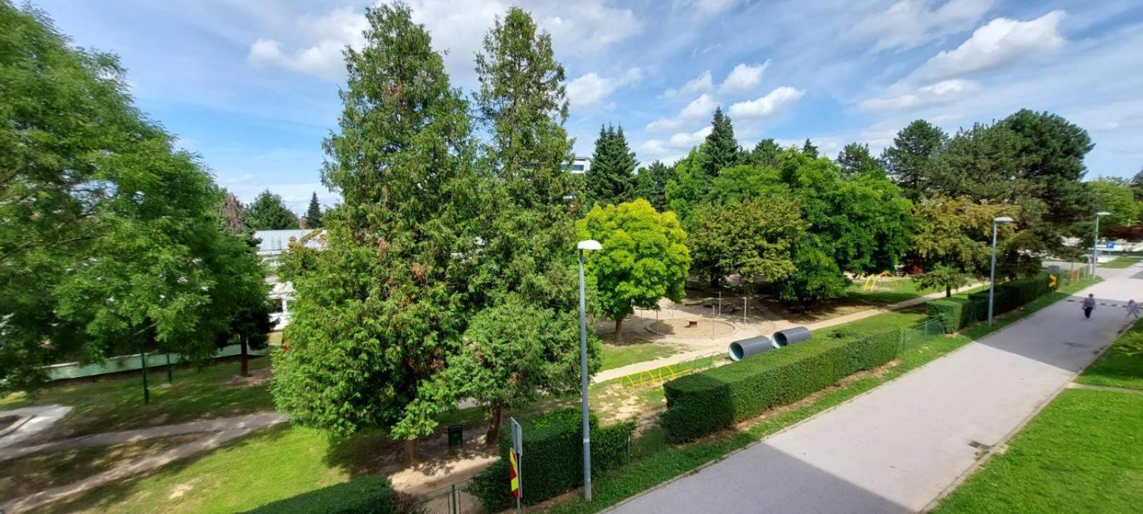 3 Min. Away Apartman Kapronca Kültér fotó
